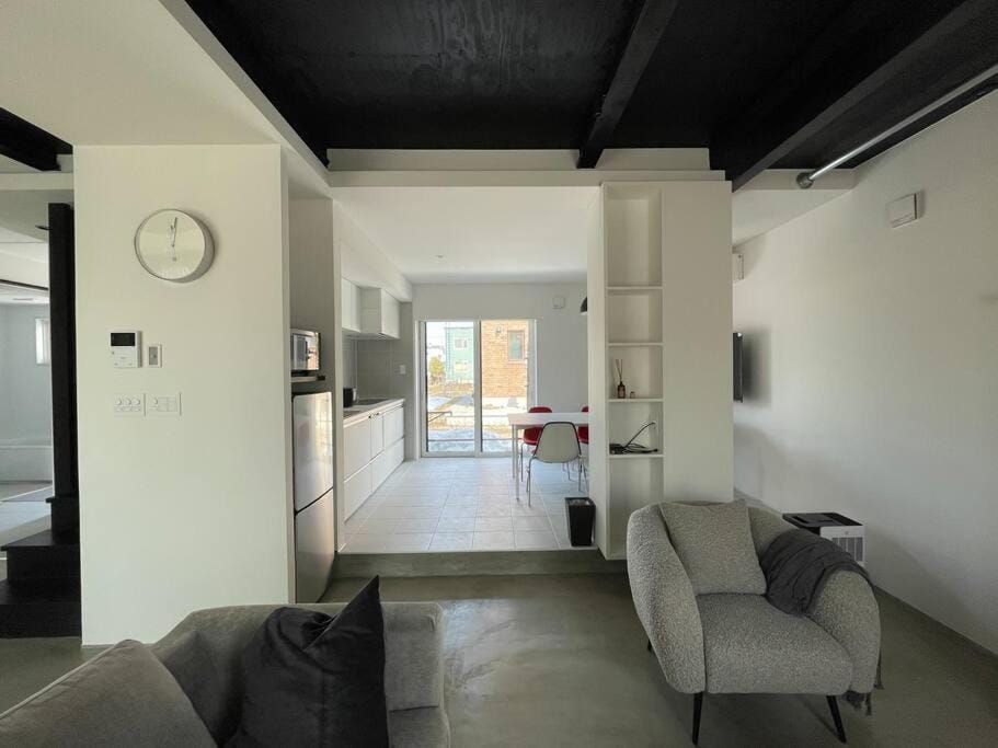 Living room, Dining area