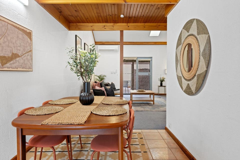23 Cottesloe Steps to beach - sleeps 3 NO WIFI Apartment in Perth