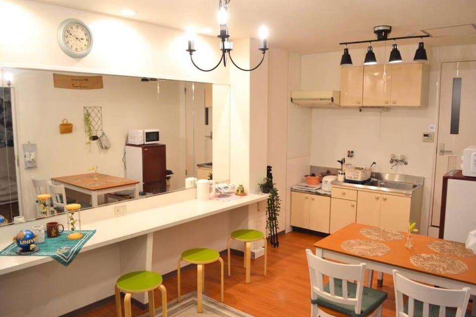 Kitchen or kitchenette, Dining area, stove