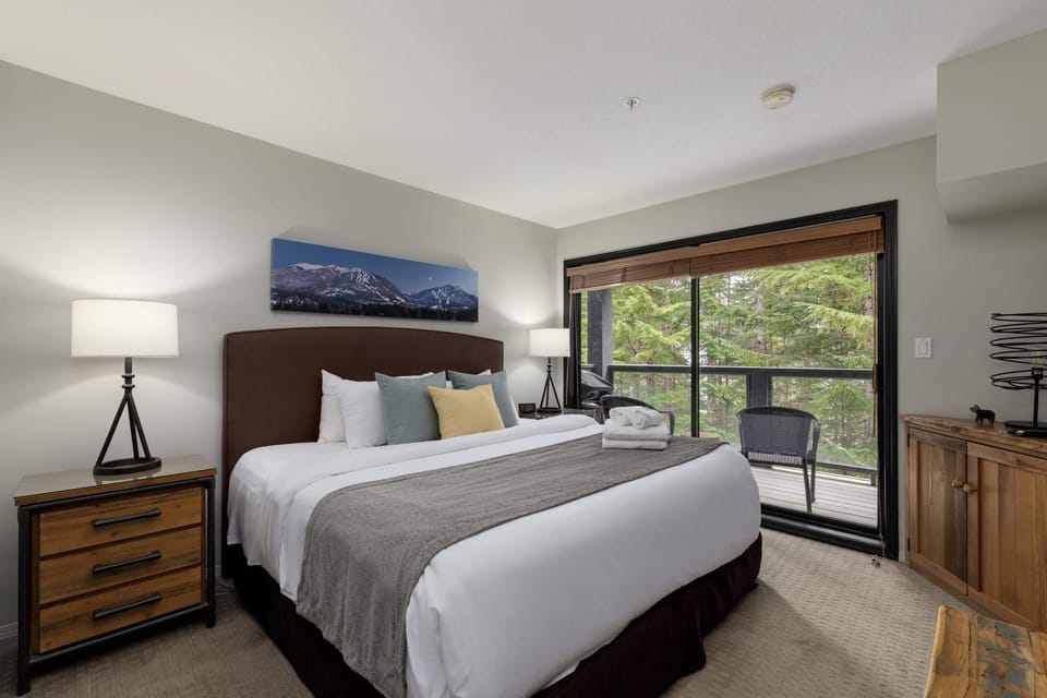 Spacious 3BR Condo in Whistler Apartment in Whistler