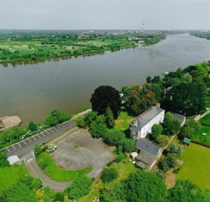 Nearby landmark, Bird's eye view, River view