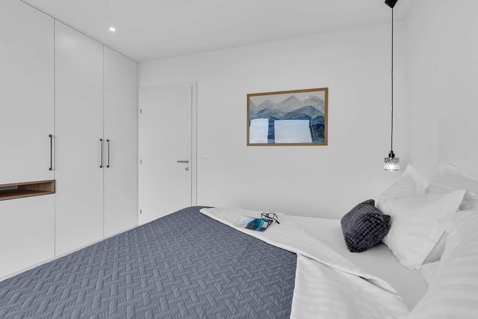 Bed, Bedroom, wardrobe