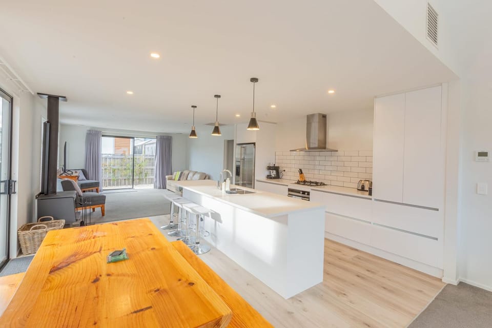 Fantastic Views on Farrant Dr House in Wanaka