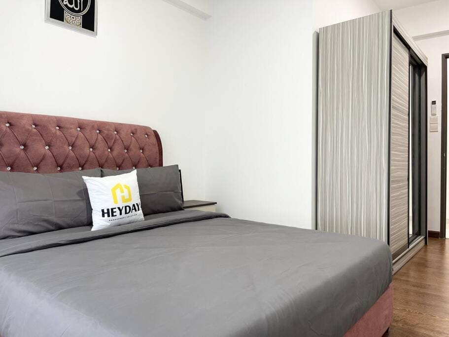 Modern Family Suite 4Bed3Bath Johor Bahru Apartment in Johor Bahru