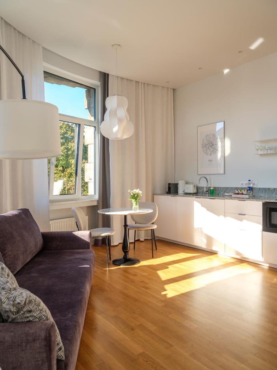 Living room, Seating area, Dining area, kitchen