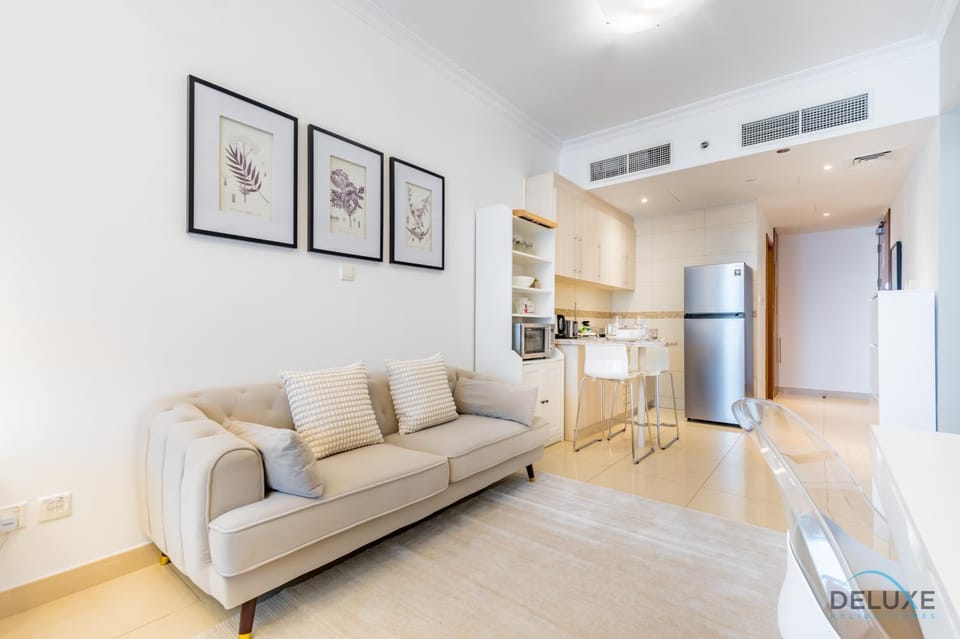 Kitchen or kitchenette, Living room, Dining area, air conditioner