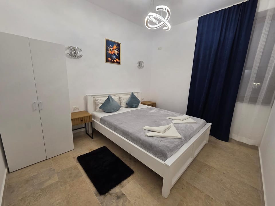 Fabian Apart CenterTown Apartment in Romania