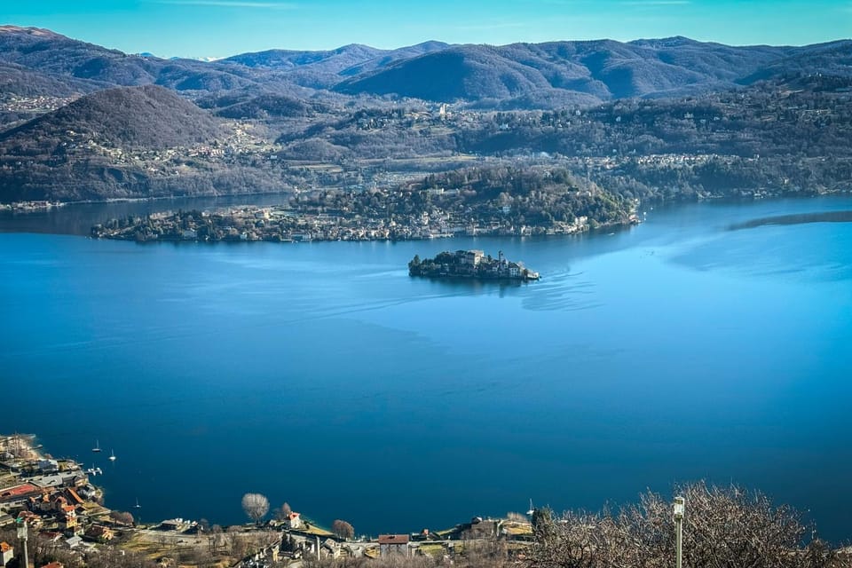 Natural landscape, Lake view, Mountain view