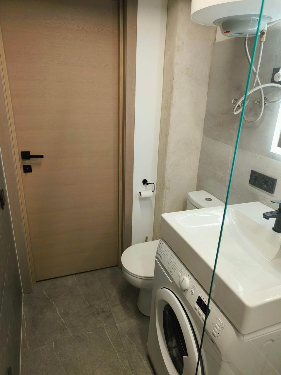 Toilet, Bathroom, washing machine