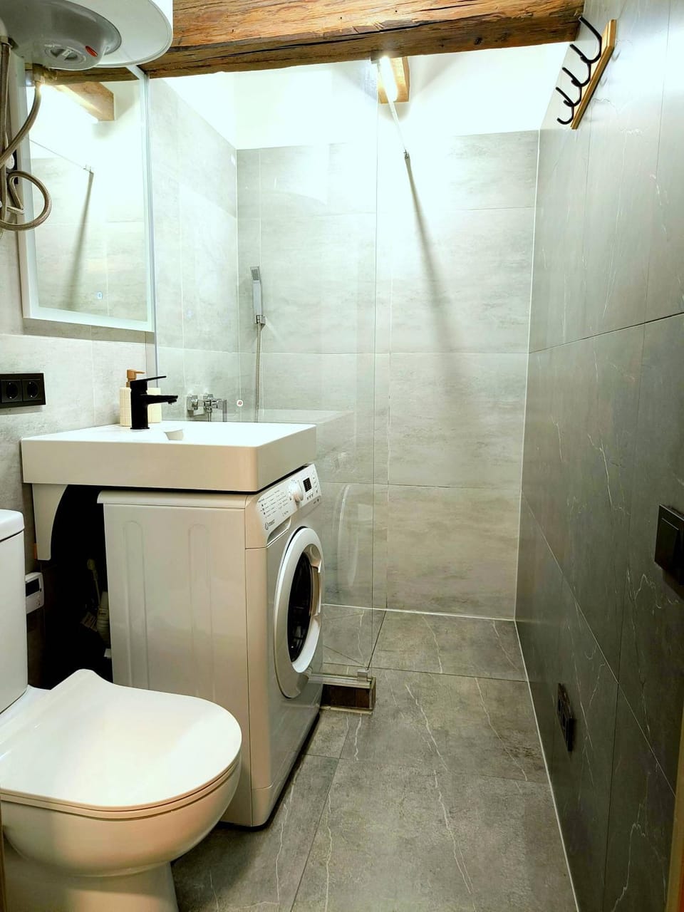 Shower, Toilet, Bathroom, washing machine