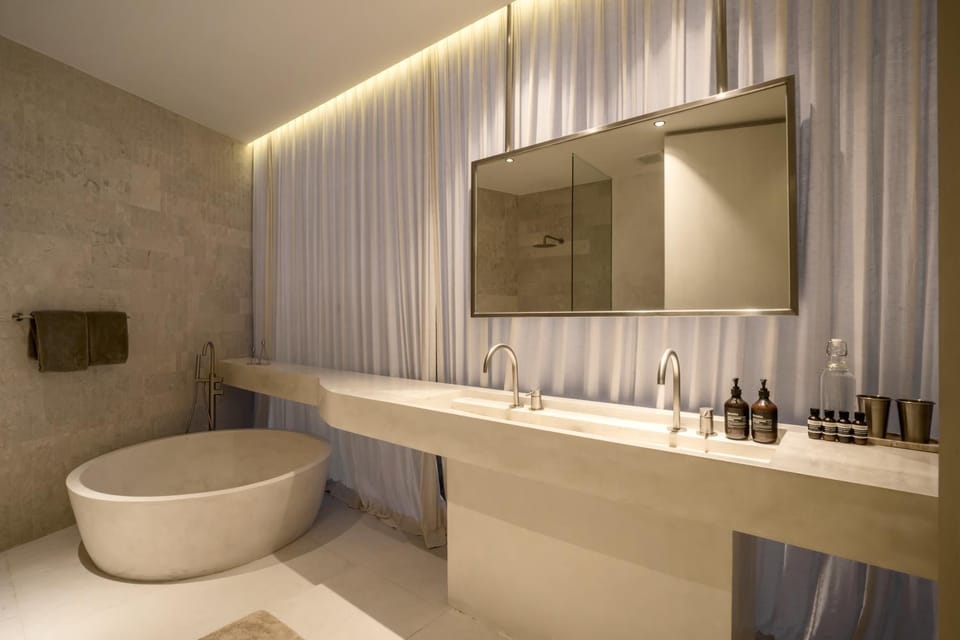 Bathroom, Bath