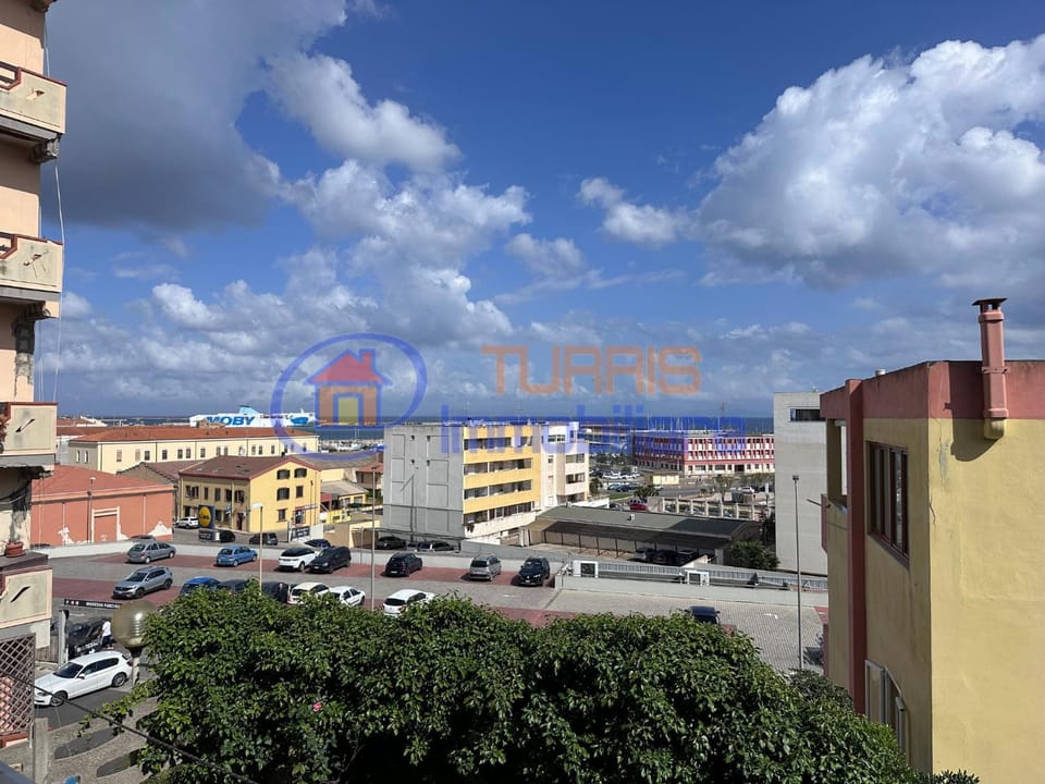 City view, Sea view
