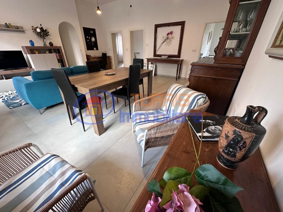 TV and multimedia, Living room, Dining area