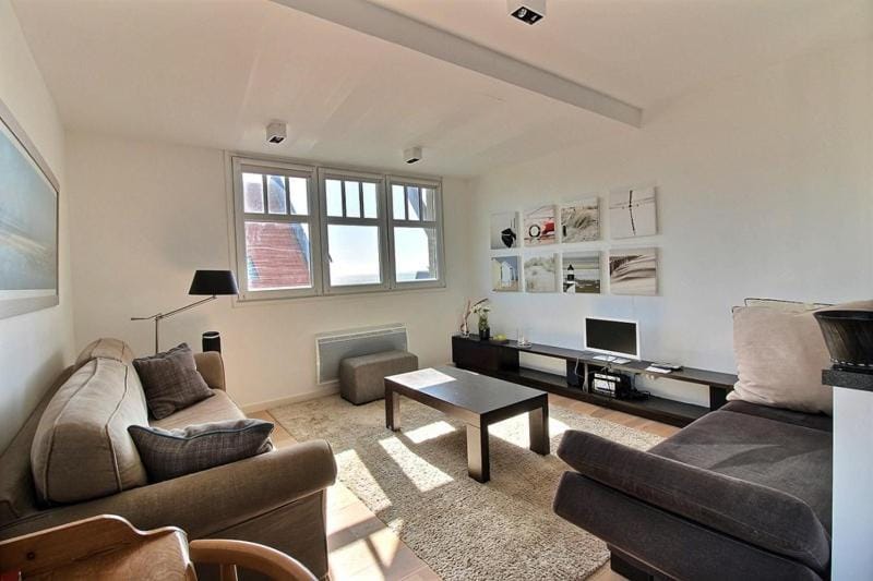 Annonce professionnelle. Appartement 2 chambres avec terrasse Sud, à 50m de la plage, pour 4 à 5 personnes Apartment in Hauts-de-France