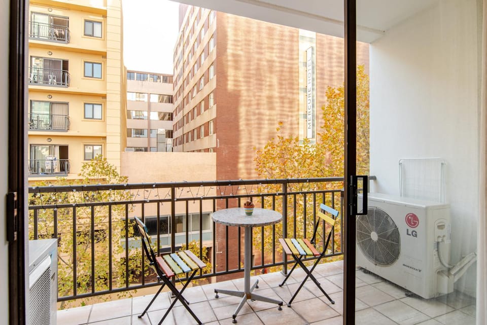 Victoria Avenue's Urban Retreat Apartment in Perth