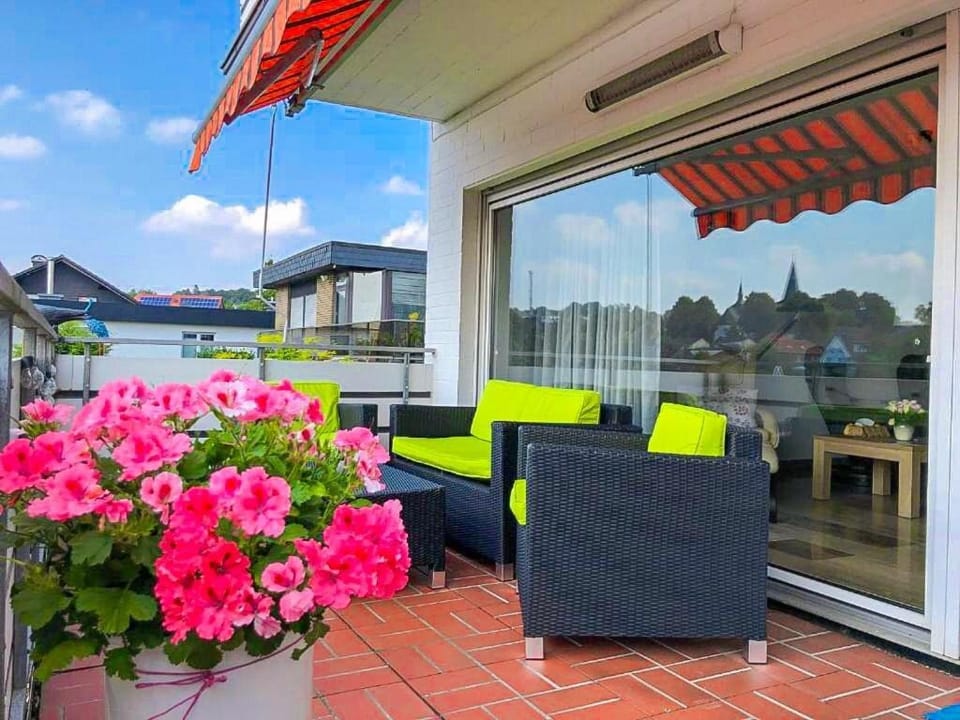 View (from property/room), Balcony/Terrace, Seating area