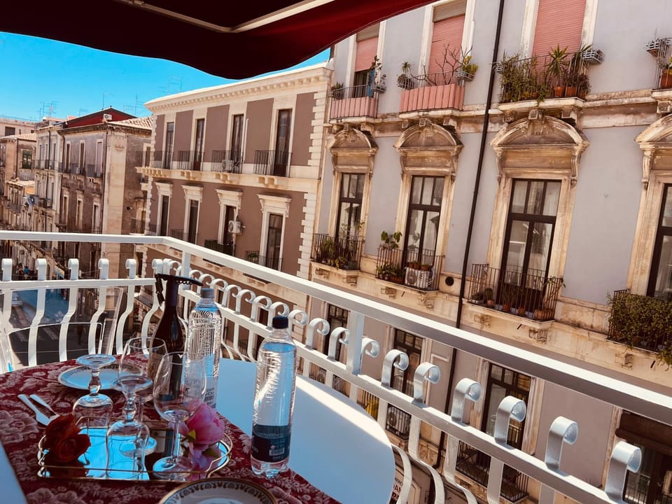 NobileSuite Bed and Breakfast in Catania
