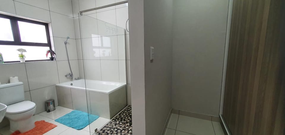 Toilet, Bathroom, Bath, towels