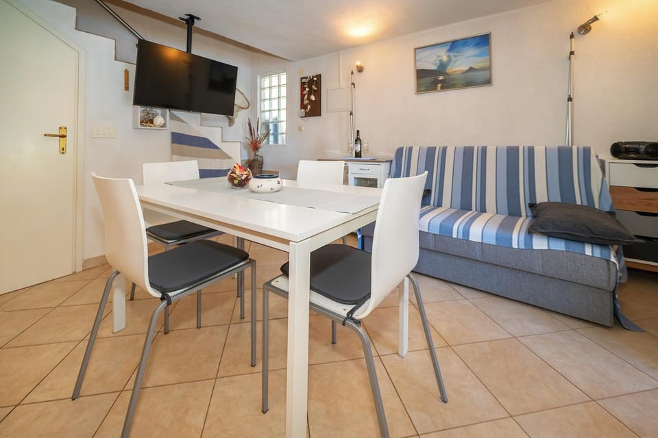 Holiday Home Gentle Breeze House in Primorje-Gorski Kotar County