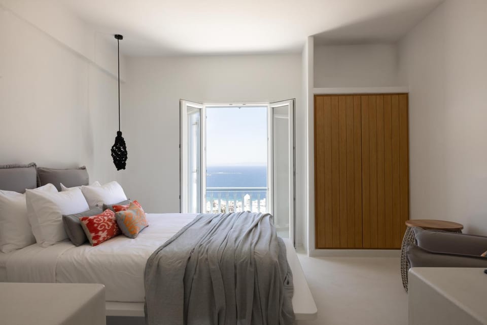 Bed, Sea view
