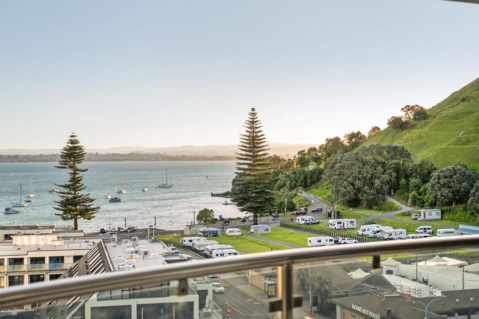7th Heaven in Oceanside Towers Apartment in Bay Of Plenty
