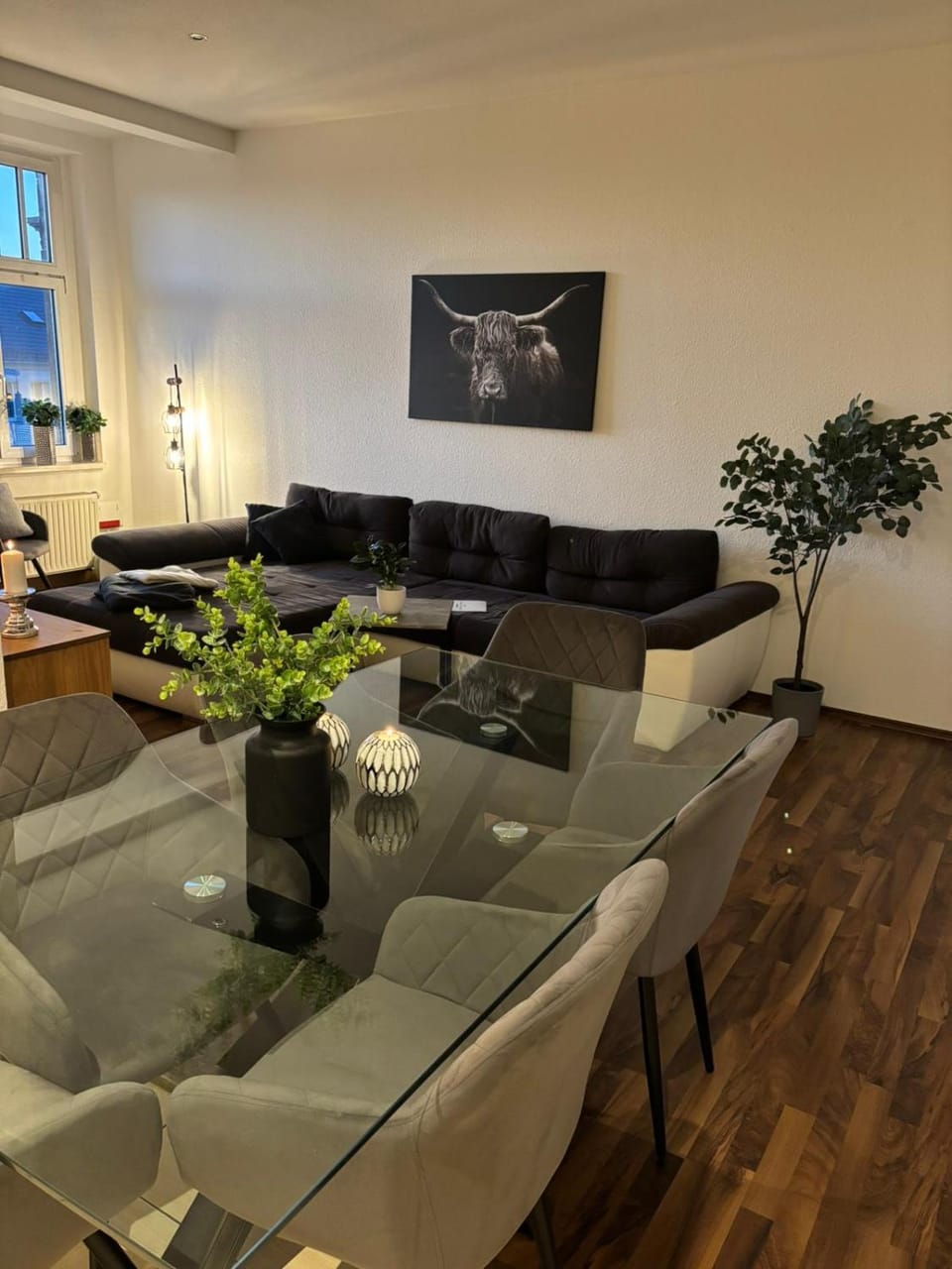 Living room, Seating area