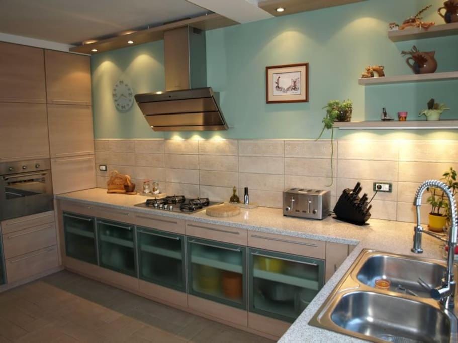 dishwasher, stove, toaster, kitchen