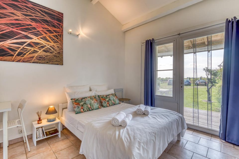 Property building, Living room, Bedroom