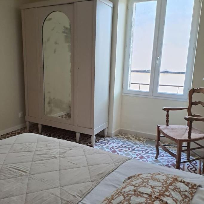 Bedroom, wardrobe