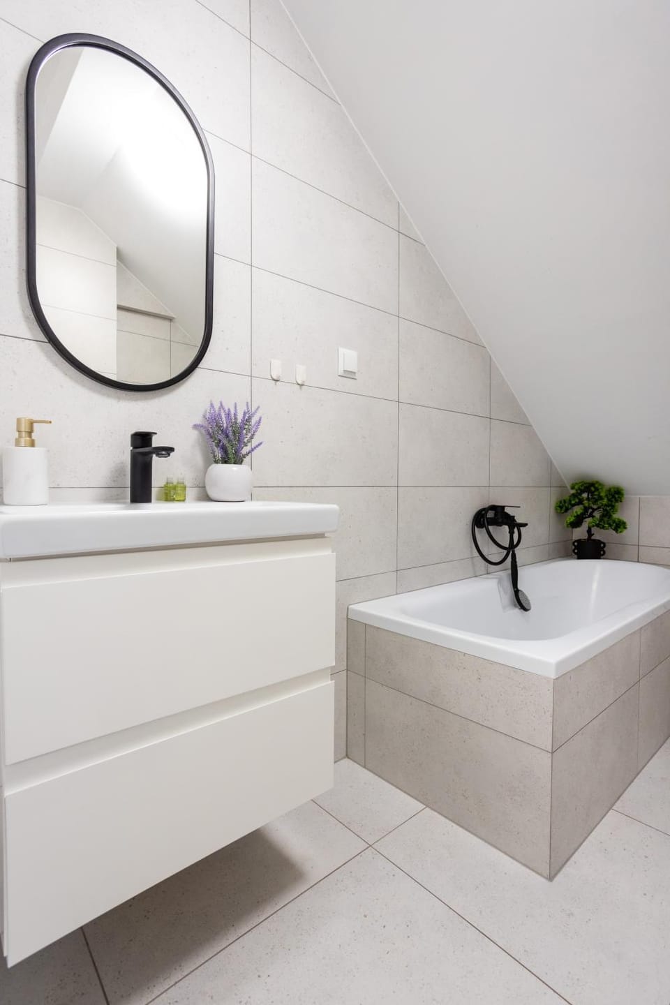 Bathroom, Bath