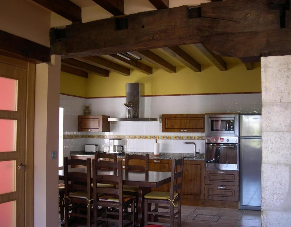 Property building, Kitchen or kitchenette, Living room