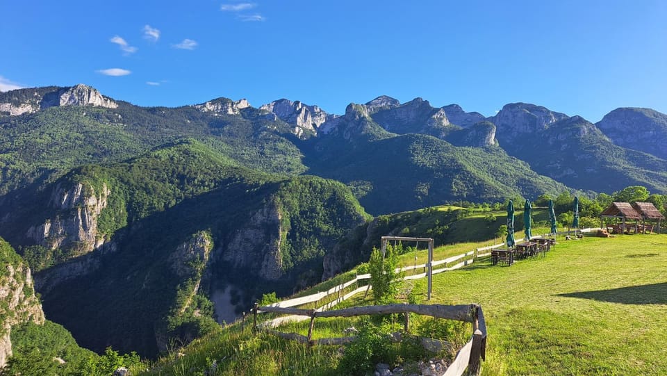 Eco Lodge Eagle's Nest Hotel in Montenegro