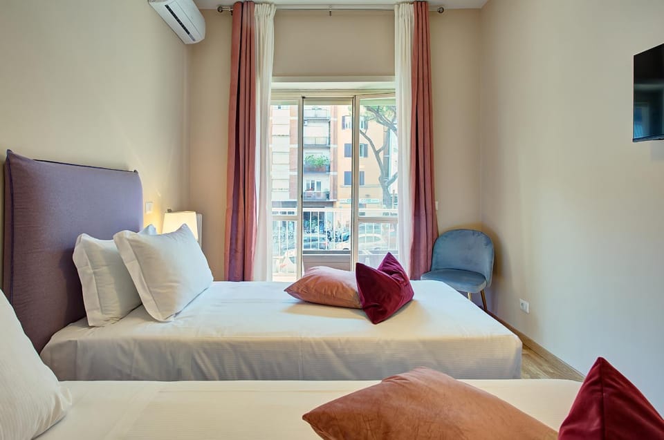 Bedroom, air conditioner