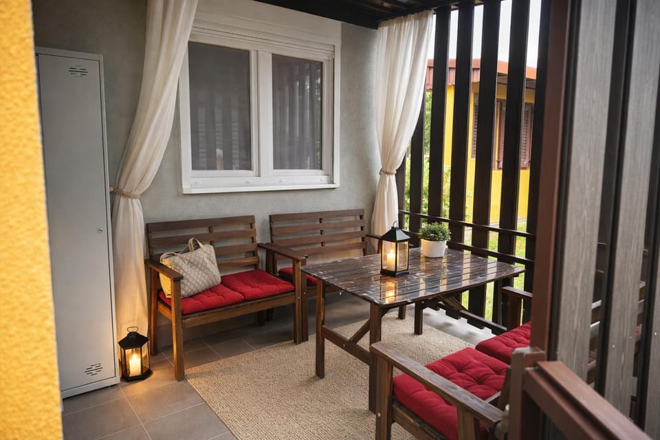 Patio, View (from property/room), Balcony/Terrace, Seating area