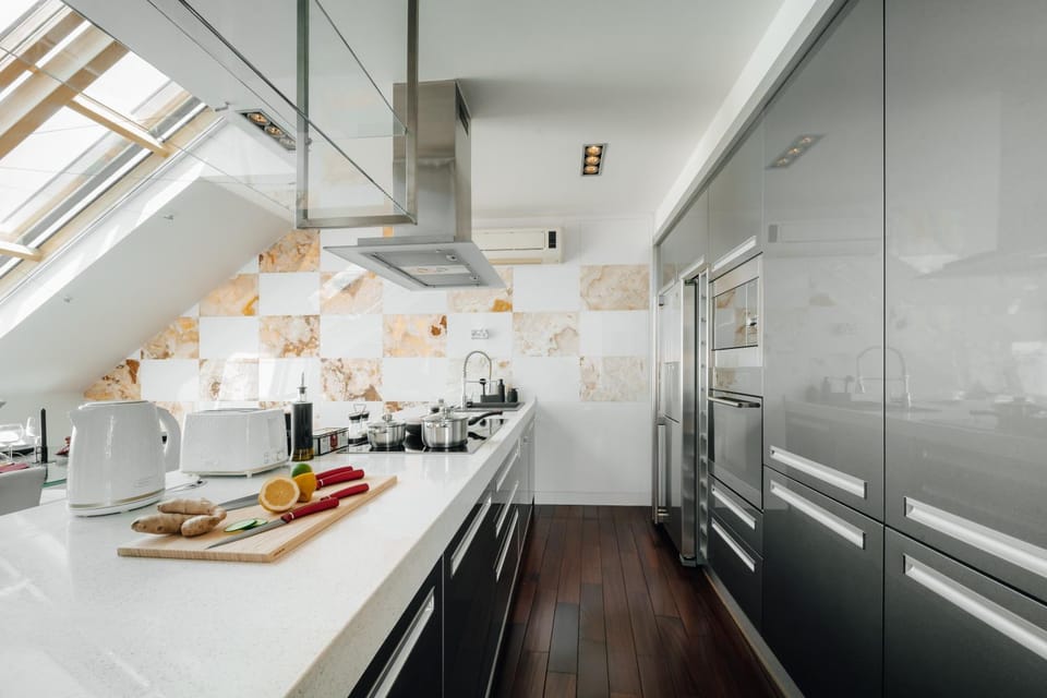 Kitchen or kitchenette, Food and drinks, oven, pet friendly, stove, toaster
