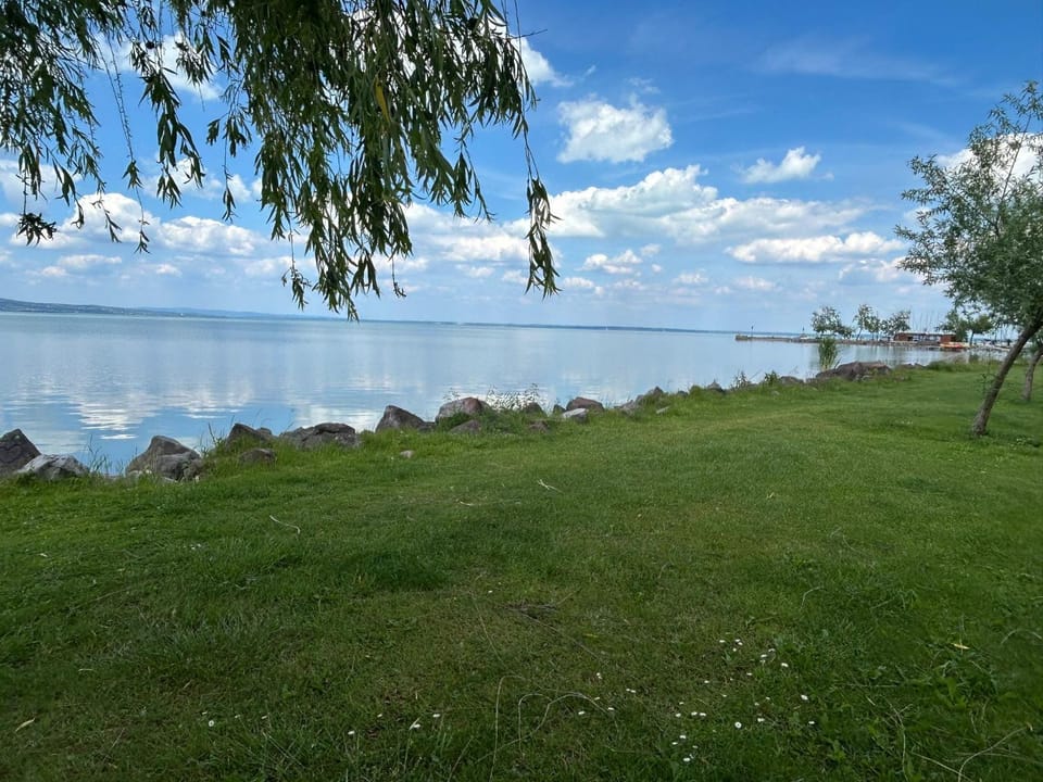 Beach, Lake view