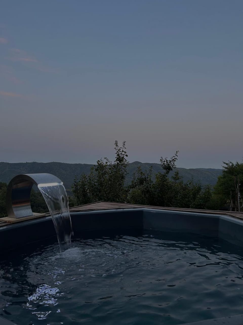 Conacul Fruntea cu ceru Nature lodge in Romania