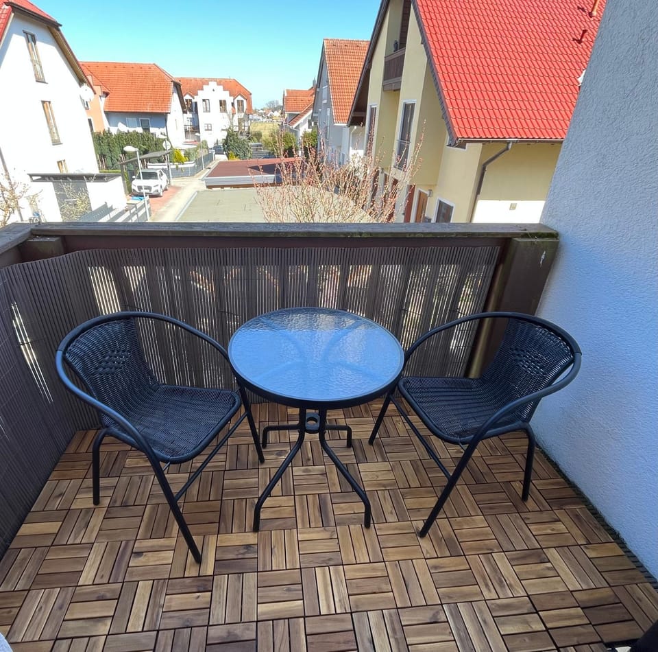 Ruhiges Wohnen nahe Berlin mit schneller S-Bahnanbindung -WLAN und Parkplatz Apartment in Wandlitz