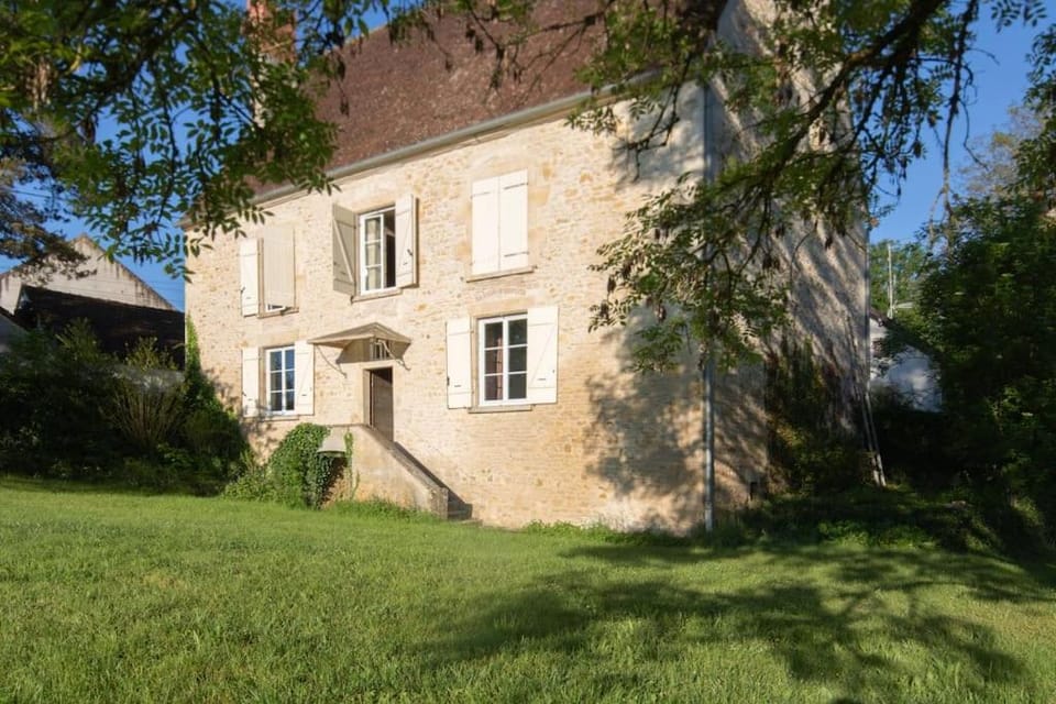 Property building, Garden view