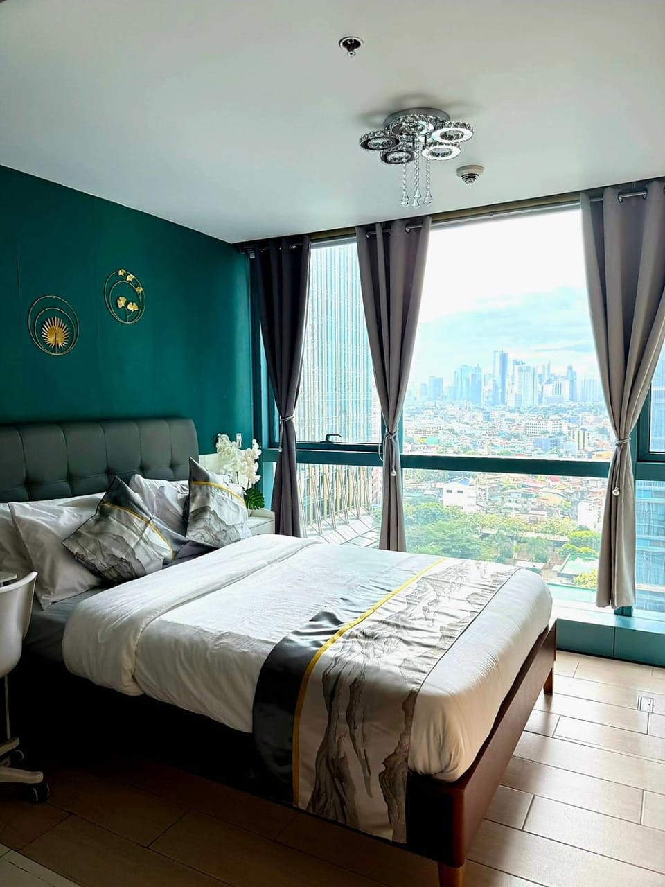 Bed, Bedroom, City view