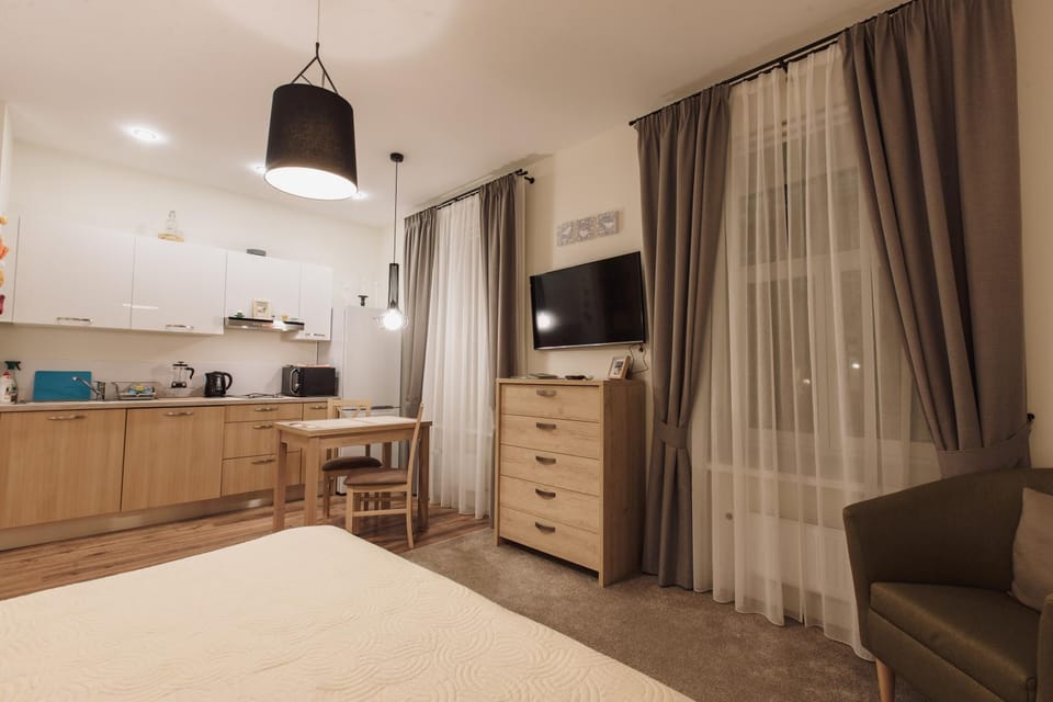 Kitchen or kitchenette, Photo of the whole room, Dining area