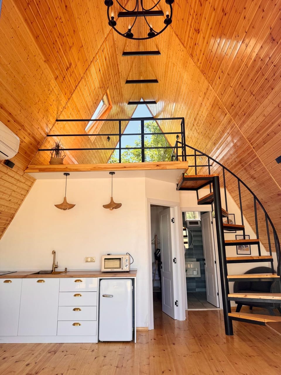 Utopia Inn უტოპია ინნ Chalet in Batumi