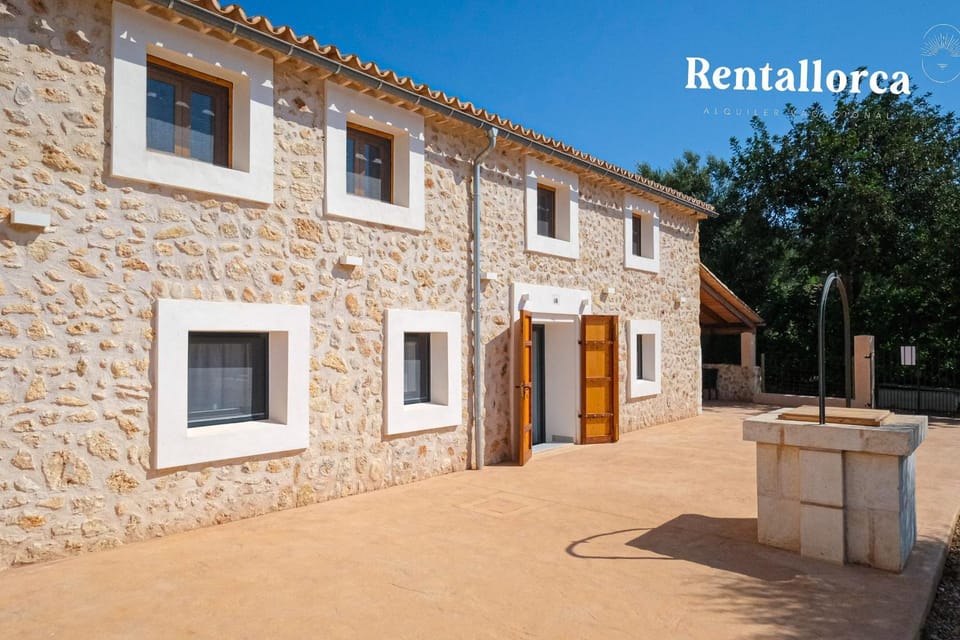 Property building, Facade/entrance, Off site