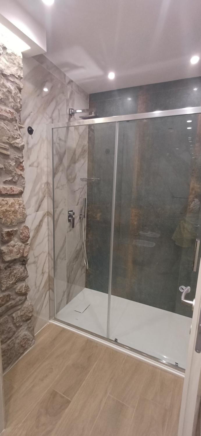 Shower, Bathroom