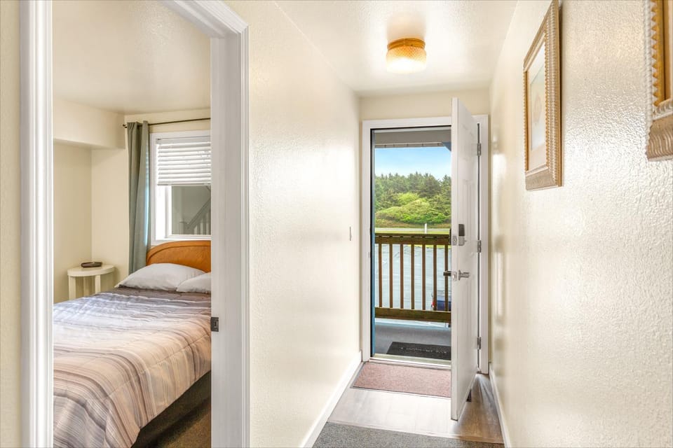 So Very Nice House in Ocean Shores