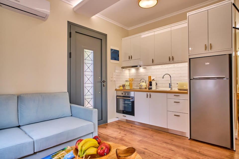 Kitchen or kitchenette, Seating area