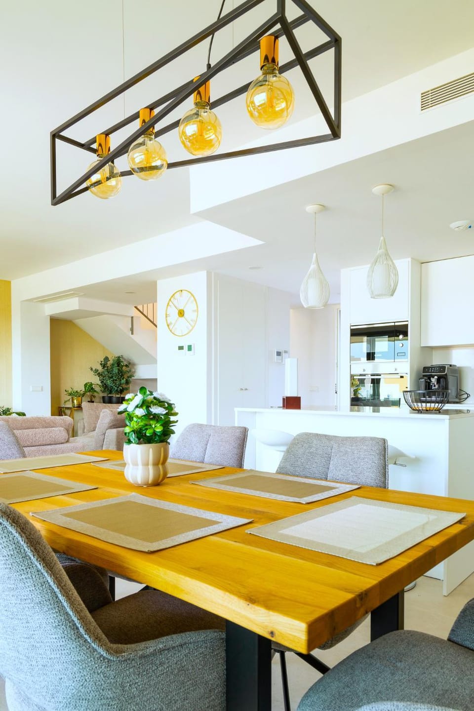 Kitchen or kitchenette, Living room, Seating area