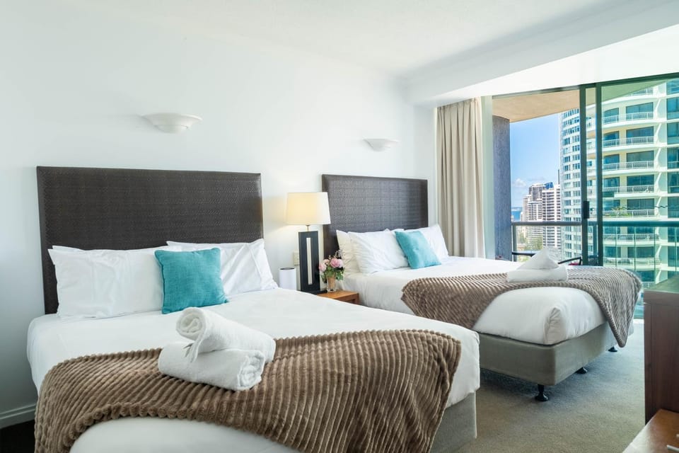 Family Ocean View Studio on L19 Apartment in Surfers Paradise