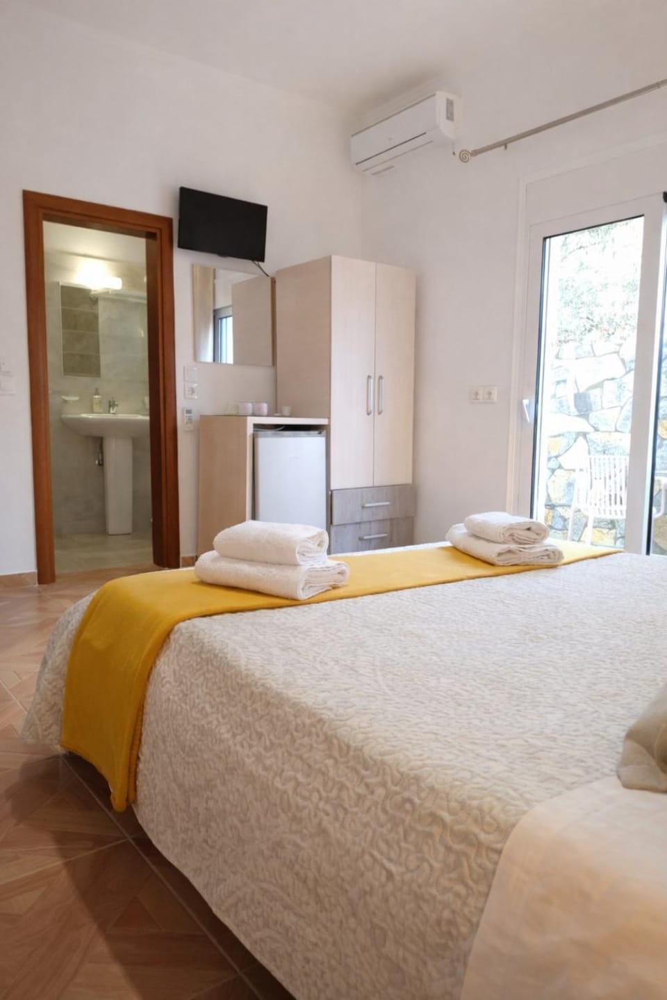 Dagos Rooms Apartment in Vlorë County, Albania