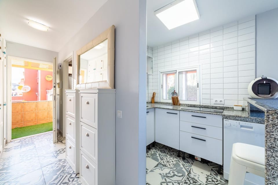 Kitchen or kitchenette, Living room